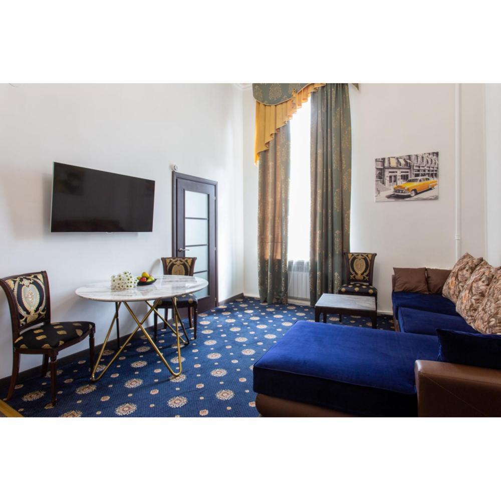 Sumska Apartment Lux ハルキウ エクステリア 写真